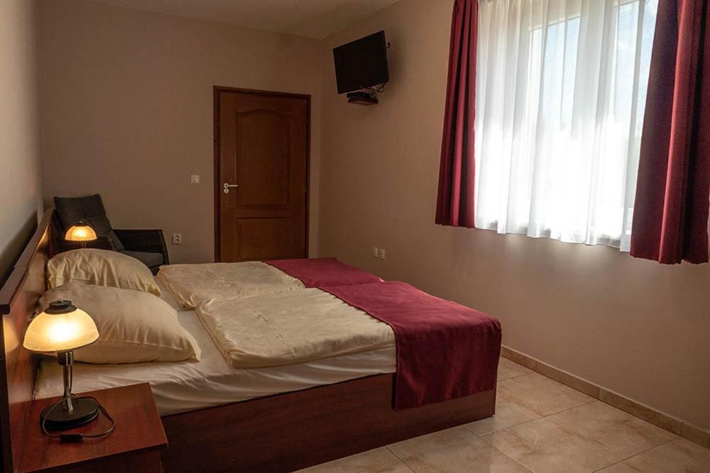 Alsoszuha Lovas Vendeghaz Bed & Breakfast エクステリア 写真